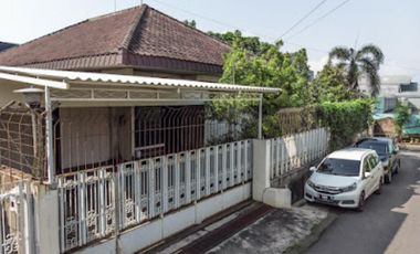 Jual Murah Cepat Rumah di Bukit Sari Semarang Hoek Pinggir jalan Raya