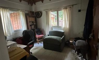 VENDO CHALET 3 AMBIENTES EN SIERRA DE LOS PADRES CON AMPLIO PARQUE