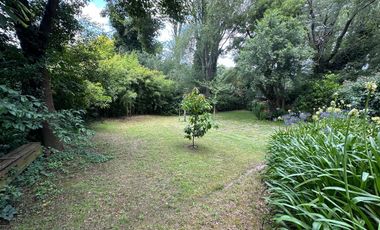 VENDO CHALET 3 AMBIENTES EN SIERRA DE LOS PADRES CON AMPLIO PARQUE