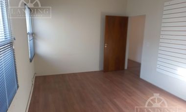 Oficina en Martinez sobre Dardo Rocha