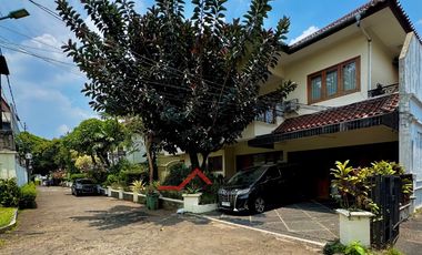 Rumah Asri Dalam Town House Exclusive