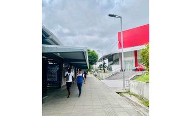 VENTA LOCAL AMPLIO FRENTE A PARADA DE BUS FRENTE A LOS PUEBLOS