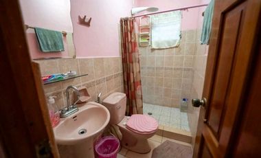 VENTA DE CASA EN SAN CARLITOS CERCADA ATRAS