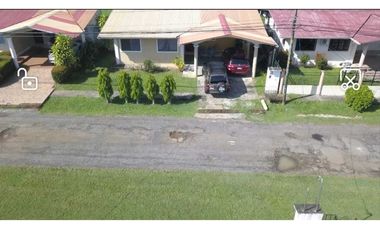 VENTA DE CASA EN SAN CARLITOS CERCADA ATRAS