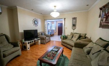 VENTA DE CASA EN SAN CARLITOS CERCADA ATRAS