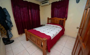 VENTA DE CASA EN SAN CARLITOS CERCADA ATRAS