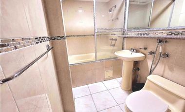 Apartamento en Alquiler- Ancon- P.H Clayton Tower- Semi Amueblado D.D