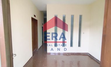 Dijual dan Disewakan Rumah di Jalan Puri Palma Araya Malang