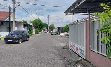 RUMAH DI PERUM JADE SIDOREJO BLOK K NO 5, SIDOREJO, KRIAN SIDOARJO