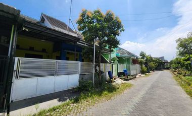 RUMAH DI DESA SIDOKEPUNG, BUDURAN SIDOARJO