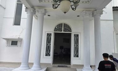 Dijual Cepat Rumah 2 Lantai di BNR, Bangunan Baru, Mewah, dan 5 KT