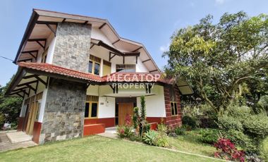 Villa Segar Alam Di Cipanas Cianjur Bagus Terawat Full Furnish