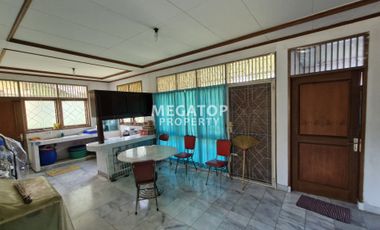 Villa Segar Alam Di Cipanas Cianjur Bagus Terawat Full Furnish