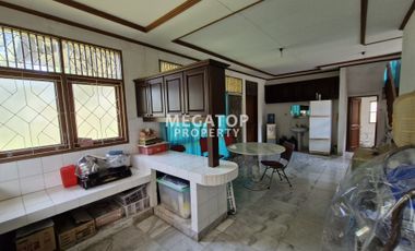 Villa Segar Alam Di Cipanas Cianjur Bagus Terawat Full Furnish