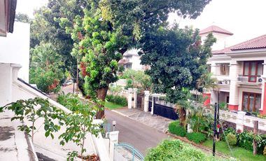 PONDOK INDAH RUMAH HOMIE 470 M2 DG SWIMMING POOL GANDARIA LEBAK BULUS