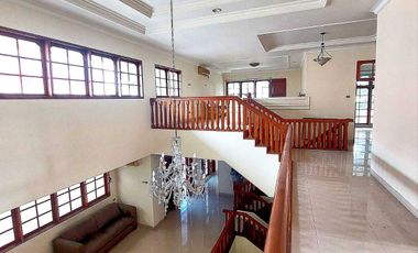 PONDOK INDAH RUMAH HOMIE 470 M2 DG SWIMMING POOL GANDARIA LEBAK BULUS