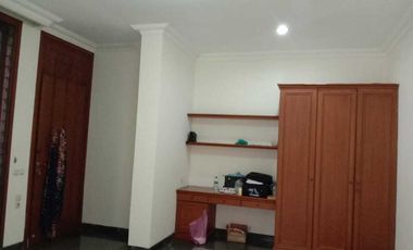 disewakan rumah bagus di sunter