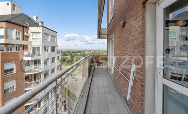 Departamento en Venta de 3 ambientes con gran vista en Tigre Centro. Al lado de la estación de Tren.