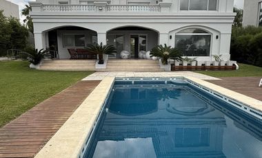 Casa Los Castores, Nordelta  al lago