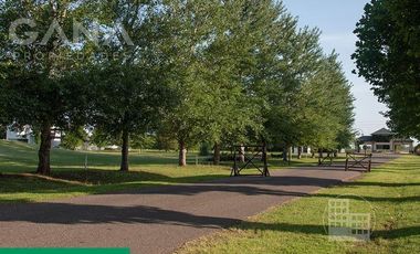 Venta de Terreno en barrio Privado Estancia La Rinconada 1000m2