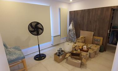 Casa de 3 dormitorios y parque a estrenar en Temperley Este