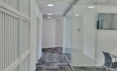 Oficina en Arriendo en Av El Salto 4001