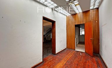 ¡Se vende casa de 3 pisos en Surco por $450,0000!