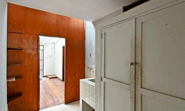 ¡Se vende casa de 3 pisos en Surco por $450,0000!