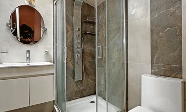 ¡Se vende casa de 3 pisos en Surco por $450,0000!