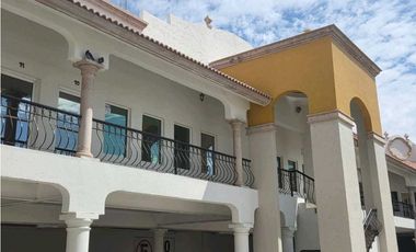 Oficina # 6. 96 m2 Excelente ubicación Blvd Manuel Gómez Morin