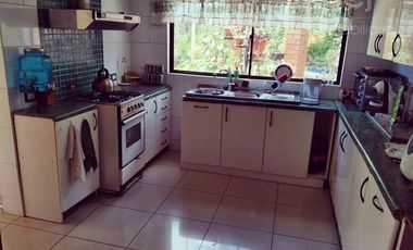 Casa  en Venta Ubicada en la Ciudad del Sol, Paso Hondo, Quilpué