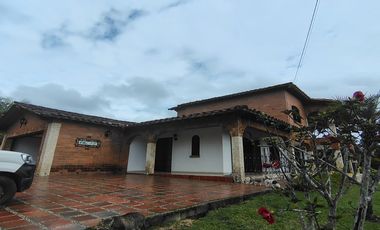 FINCA AMOBLADA EN ARRIENDO UBICADA EN RIONEGRO