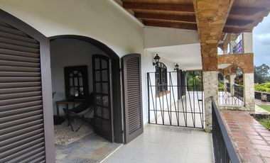FINCA AMOBLADA EN ARRIENDO UBICADA EN RIONEGRO