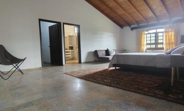 FINCA AMOBLADA EN ARRIENDO UBICADA EN RIONEGRO