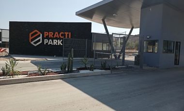 BODEGA 475m2 en parque frente al PIQ