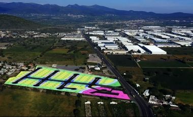 BODEGA 475m2 en parque frente al PIQ