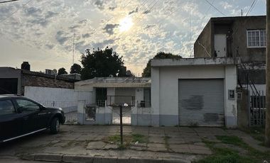 Casa con Local en venta en G. de Laferrere