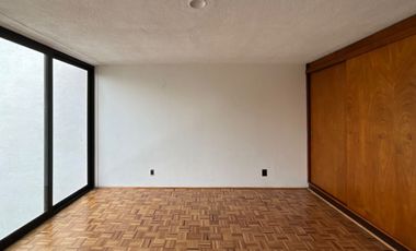 Casa en renta en la del Valle Sur. Uso habitacional