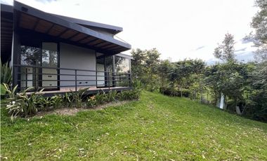 Casa campestre de un nivel para estrenar en venta en el Retiro