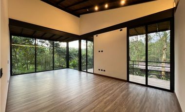 Casa campestre de un nivel para estrenar en venta en el Retiro