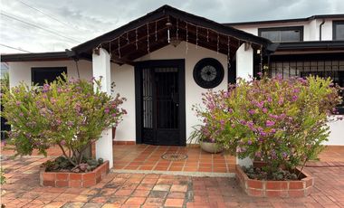 Hermosa Casa CAMPESTRE - Chía