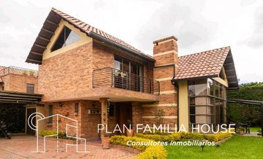 Hermosa casa en Chía,en  lote independiente, en conjunto