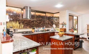 Hermosa casa en Chía,en  lote independiente, en conjunto