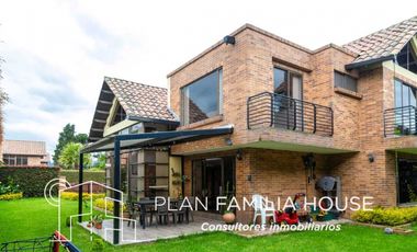 Hermosa casa en Chía,en  lote independiente, en conjunto