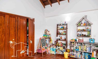 Hermosa casa en Chía,en  lote independiente, en conjunto