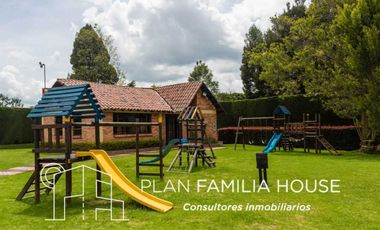 Hermosa casa en Chía,en  lote independiente, en conjunto