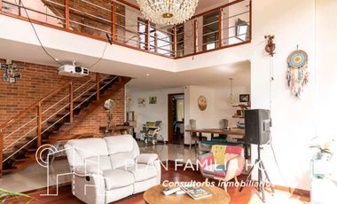 Hermosa casa en Chía,en  lote independiente, en conjunto