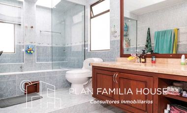 Hermosa casa en Chía,en  lote independiente, en conjunto