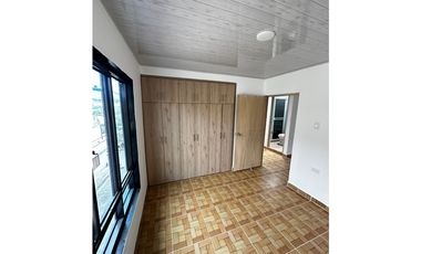 Casa esquinera para la venta en las Mercedes, Cuba,Pereira