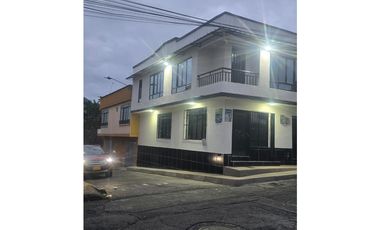 Casa esquinera para la venta en las Mercedes, Cuba,Pereira
